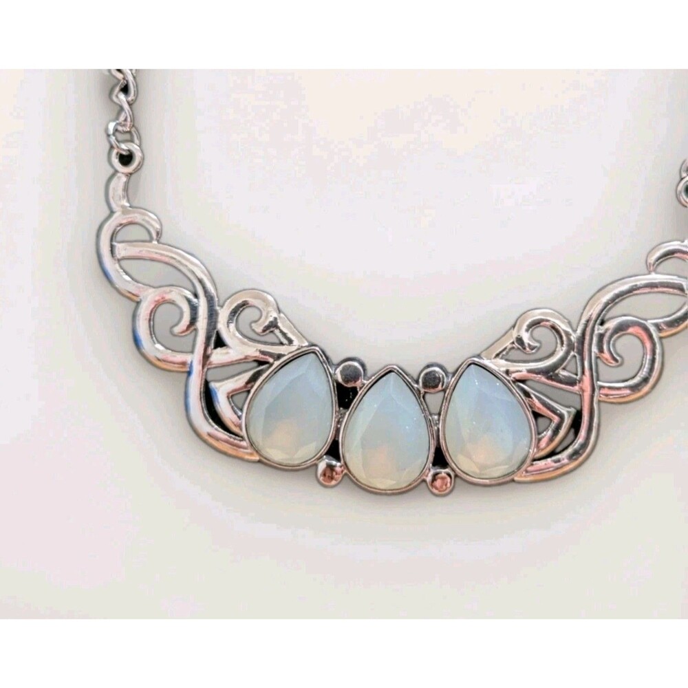 Silver Tone Scrollwork Necklace White Acrylic Teardrop Statement Necklace #1108
